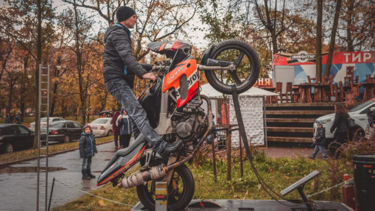 Testing of grease for road and sport bike chains